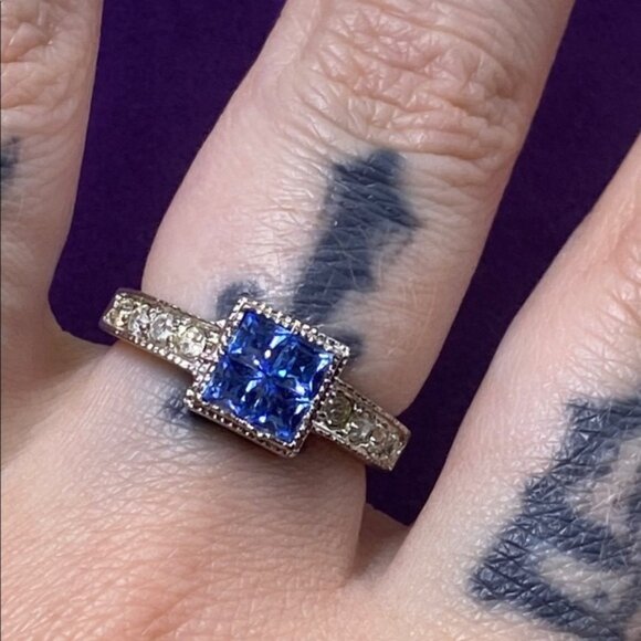 Elegant White Gold Plated Blue White Sapphire Crystal Ring - Picture 4 of 5